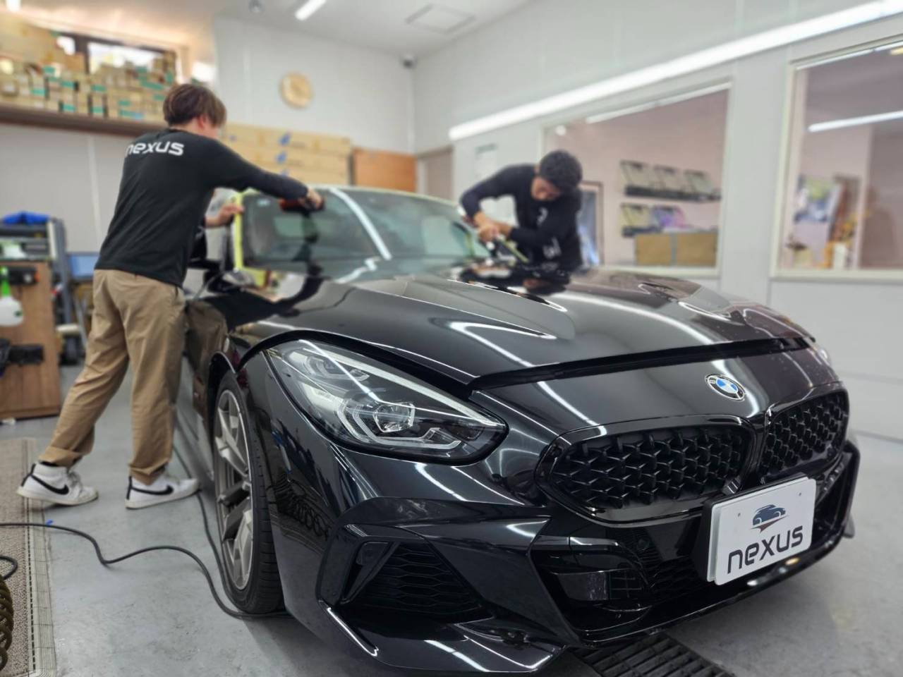 倉敷市のお客様にフロントガラスプロテクションフィルム施工　BMW Z4　【nexus株式会社】