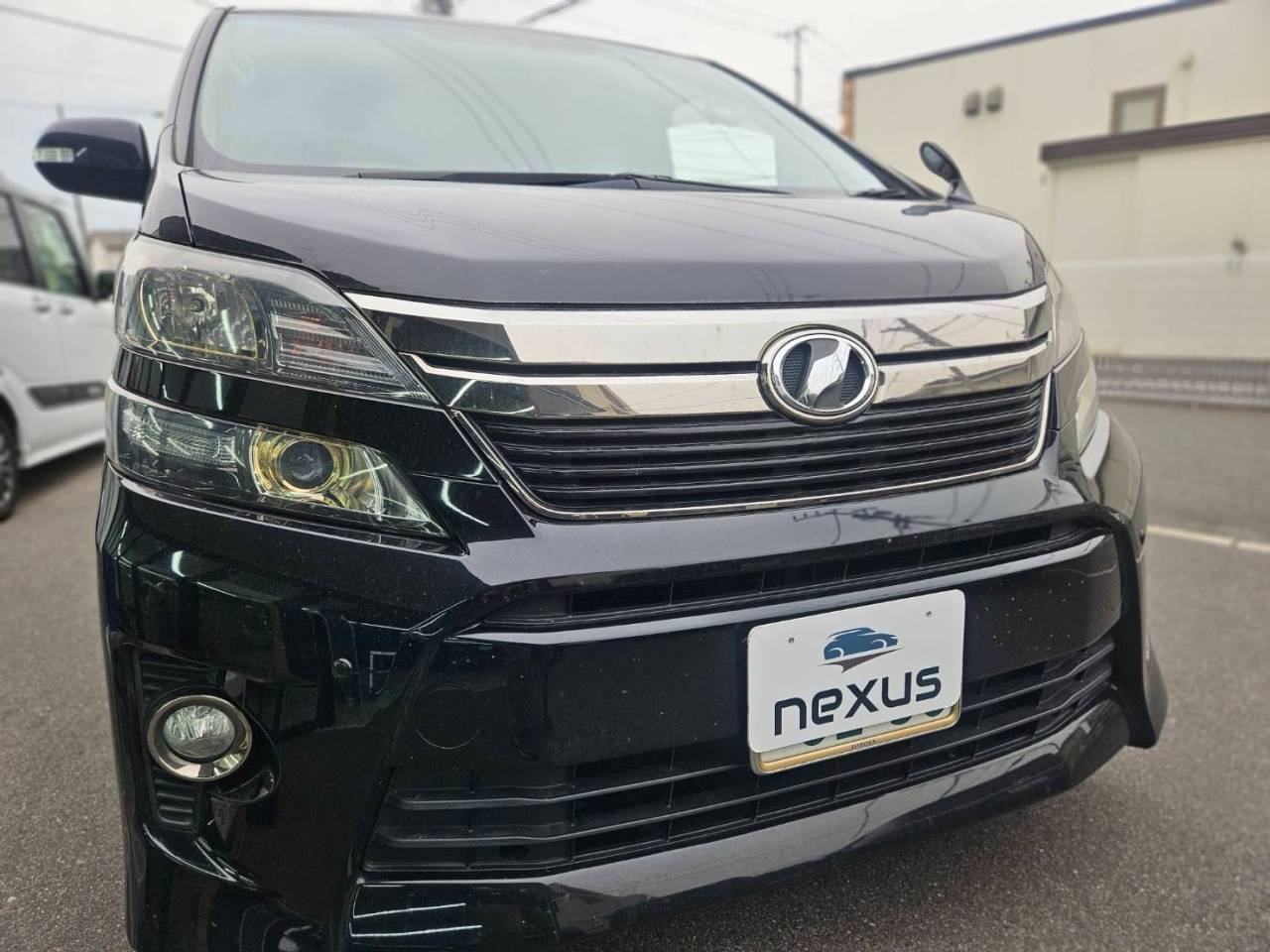 倉敷市のお客様にフロントガラス飛び石修理　ヴェルファイア　2025/04/15