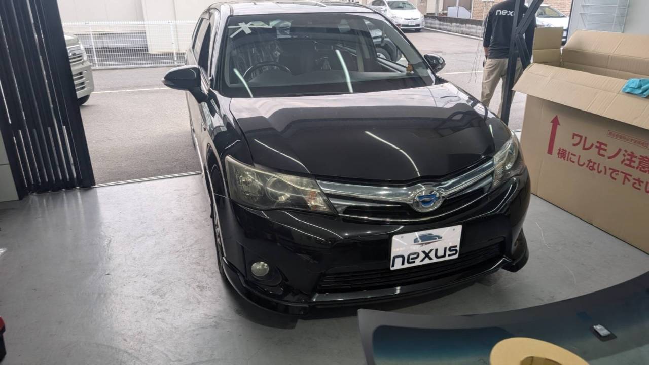 岡山市のお客様にフロントガラス交換　カローラフィールダー【nexus株式会社】