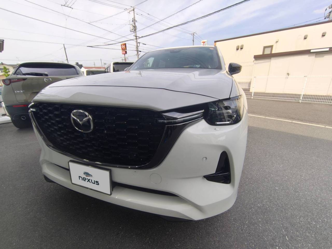岡山市のお客様にフロントガラス飛び石修理　CX-60【nexus株式会社】
