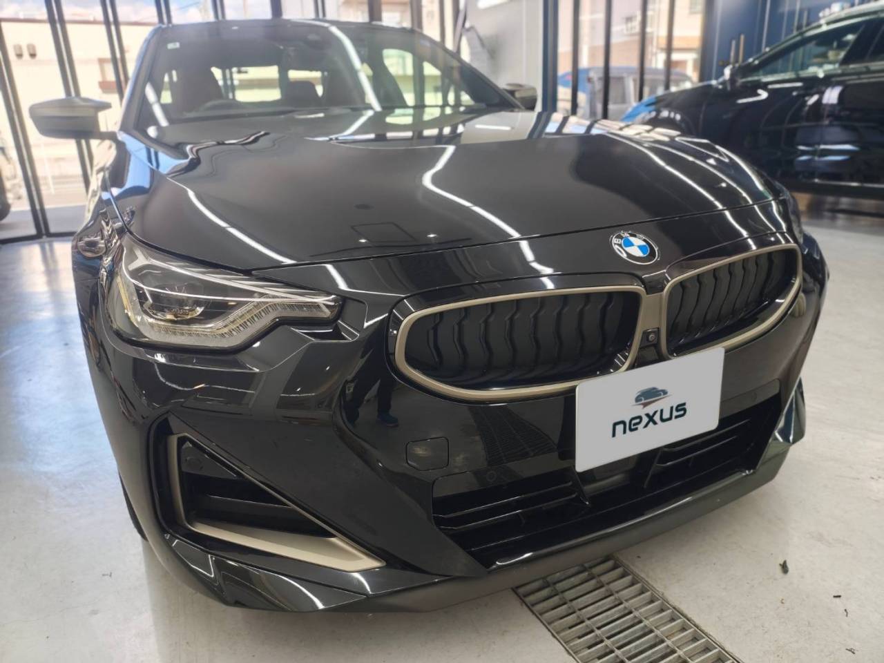 岡山市のお客様にフロントガラス飛び石修理　BMW2シリーズ【nexus株式会社】