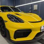 香川県のお客様にフロントガラスプロテクションフィルム施工　ケイマンGT4RS【nexus株式会社】